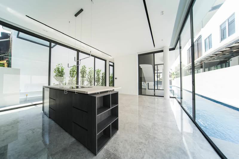 For Sale - Holland Grove Park