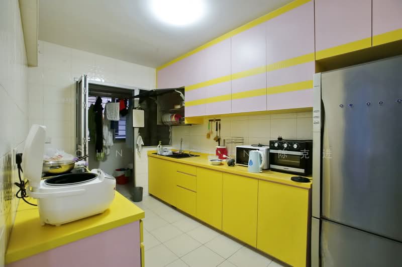 572B Woodlands Avenue 1, 572B Woodlands Avenue 1, Room Rental, 200 sqft, HDB Flat For Rent, by Johnny Chin, 25379762 - PropertyGuru.com.sg