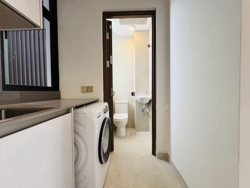 35 Gilstead, 35 Gilstead Road, 3 Bedrooms, 1,249 sqft, Apartment For Rent, by Lim Li Jia, 25379874 - PropertyGuru.com.sg