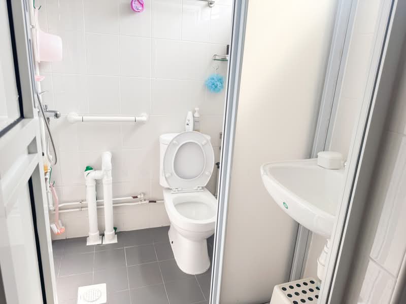 106 Jalan Dusun, 106 Jalan Dusun, Room Rental, 150 sqft, HDB Flat For Rent, by Angela Liaw, 25380355 - PropertyGuru.com.sg