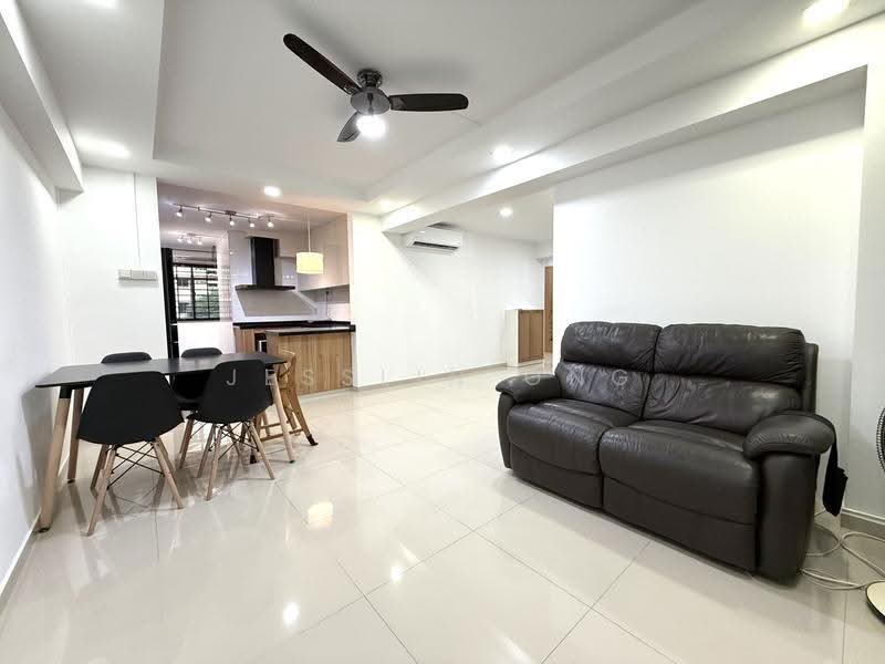 359 Hougang Avenue 5, 359 Hougang Avenue 5, Hougang / Punggol / Sengkang, 3 Bedrooms, 1,119 sqft, HDB Flat For Rent, by Jesslin Ong, 25382278 - Living and Open Concept Kitchen - PropertyGuru.com.sg