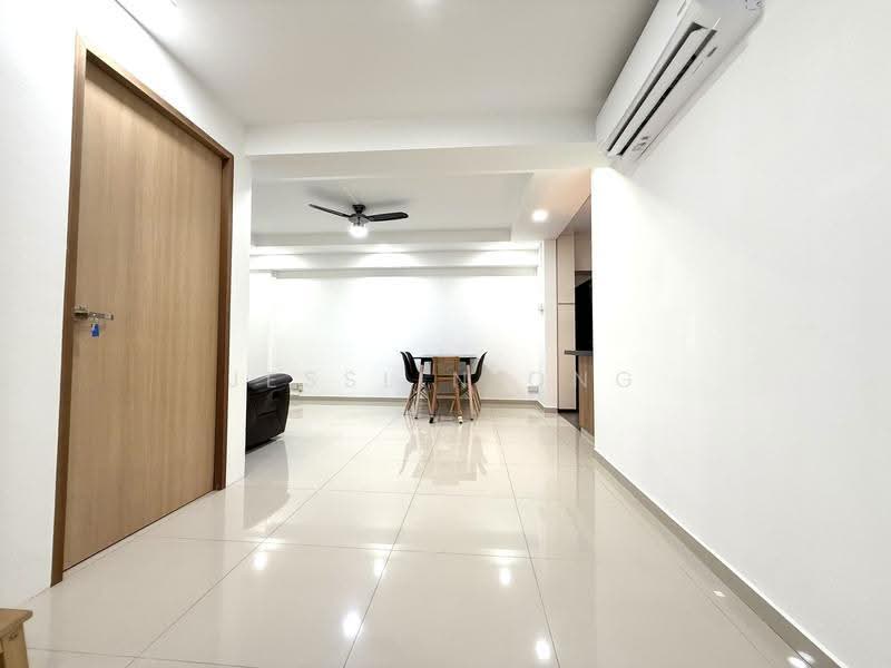 359 Hougang Avenue 5, 359 Hougang Avenue 5, Hougang / Punggol / Sengkang, 3 Bedrooms, 1,119 sqft, HDB Flat For Rent, by Jesslin Ong, 25382278 - Living and Carved Out Study / Helper room - PropertyGuru.com.sg