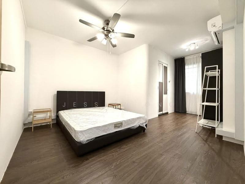 359 Hougang Avenue 5, 359 Hougang Avenue 5, Hougang / Punggol / Sengkang, 3 Bedrooms, 1,119 sqft, HDB Flat For Rent, by Jesslin Ong, 25382278 - Master Bedroom with Ensuite - PropertyGuru.com.sg