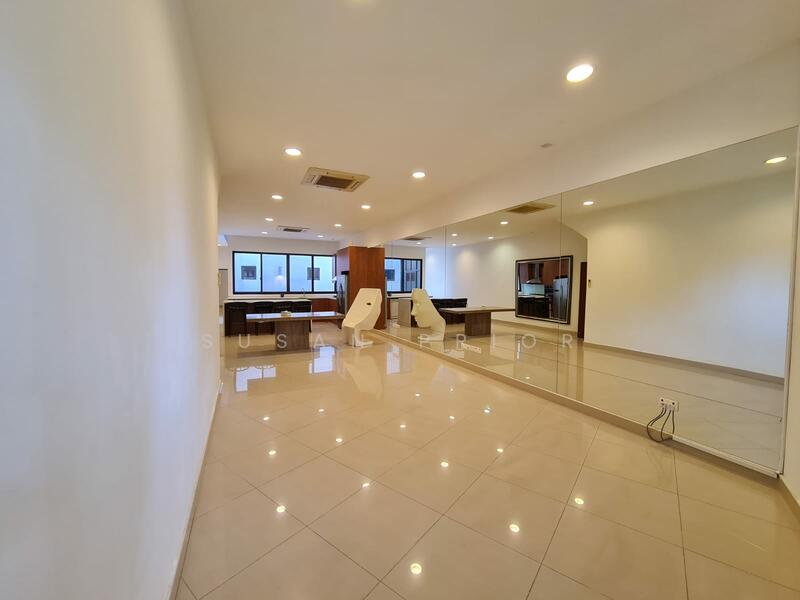 East / Koon Seng/ Tembeling Shophouse Home, Nearby Tembeling Road, Joo