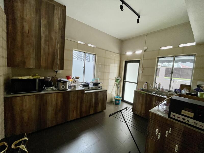 For Rent - Landed Detached House