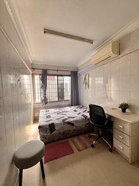 Co-Living near Chinatown at People's Park Complex, Chinatown / Tanjong Pagar, Room Rental, 150 sqft, Apartment For Rent, by Iris T. 张文珊, 25382882 - PropertyGuru.com.sg