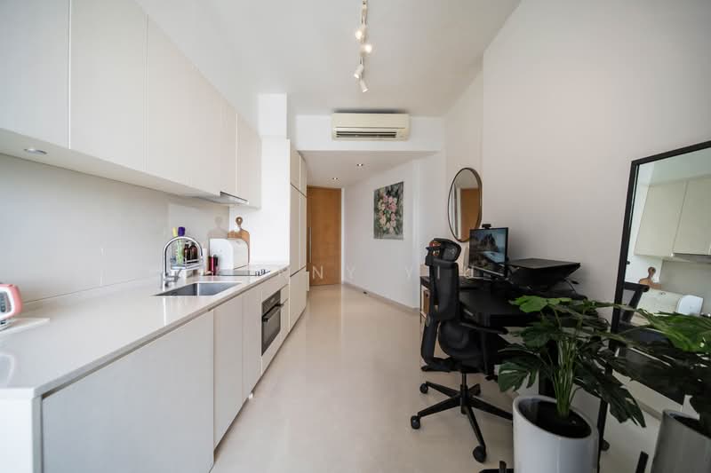 The Crest, 105 Prince Charles Crescent, 2 Bedrooms, 775 sqft, Condominium For Sale, by Kenny Yiu, 25383089 - PropertyGuru.com.sg