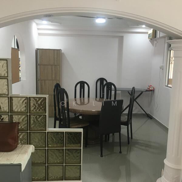 For Rent - 230 Pasir Ris Street 21