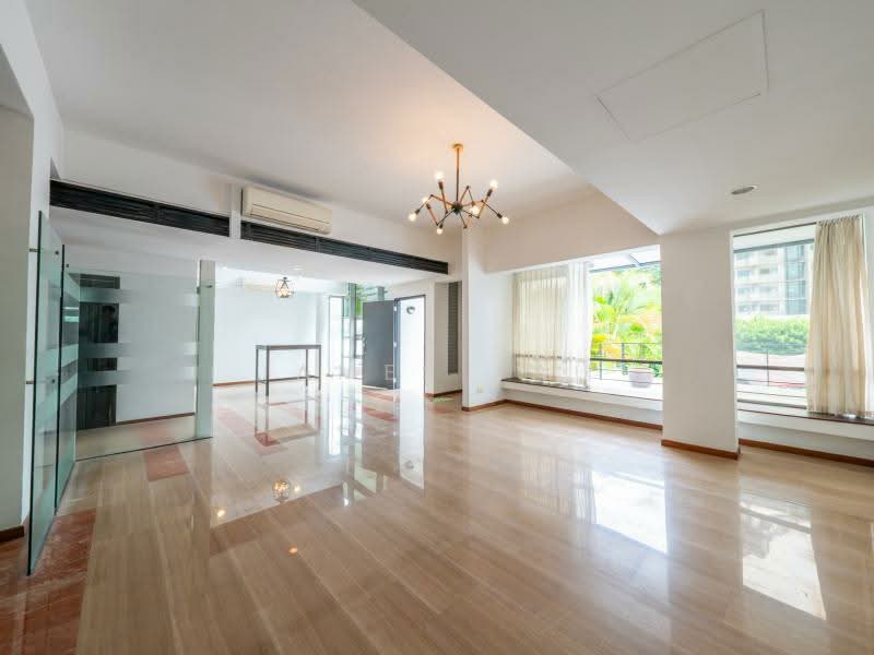 1 year lease .Goodman area! Near Park Connector and walk to Dakota MRT!, , 6 Bedrooms, 4,500 sqft, Semi-Detached House For Rent, by James Jau, 25383364 - PropertyGuru.com.sg