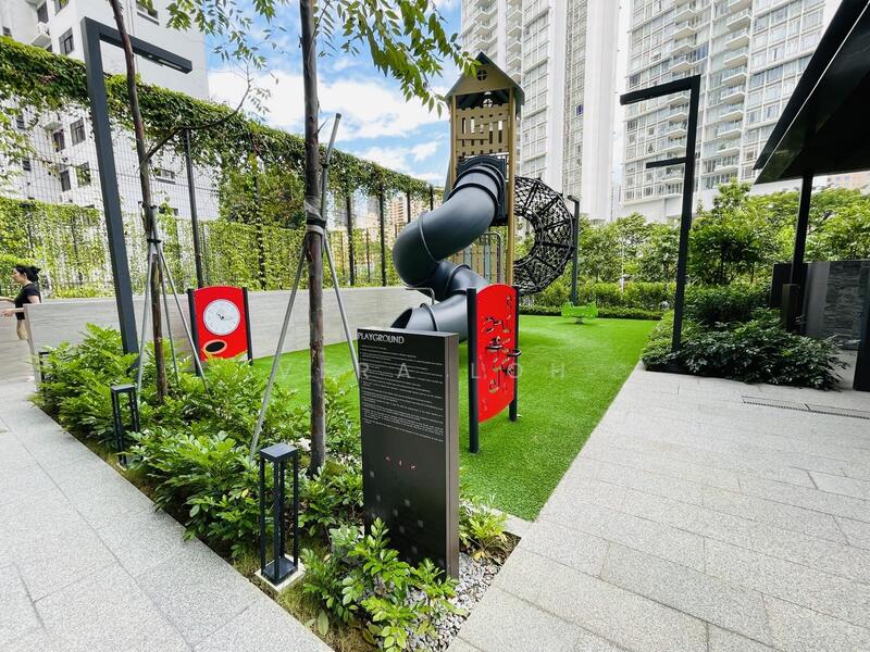 Irwell Hill Residences Condominium For Sale at S$ 2,300,000 | PropertyGuru Singapore - Playground