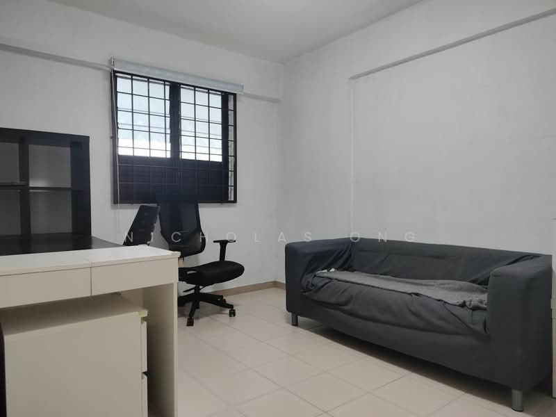 215 Bukit Batok Street 21, 215 Bukit Batok Street 21, 2 Bedrooms, 723 sqft, HDB Flat For Rent, by Nicholas Ong, 25383964 - PropertyGuru.com.sg