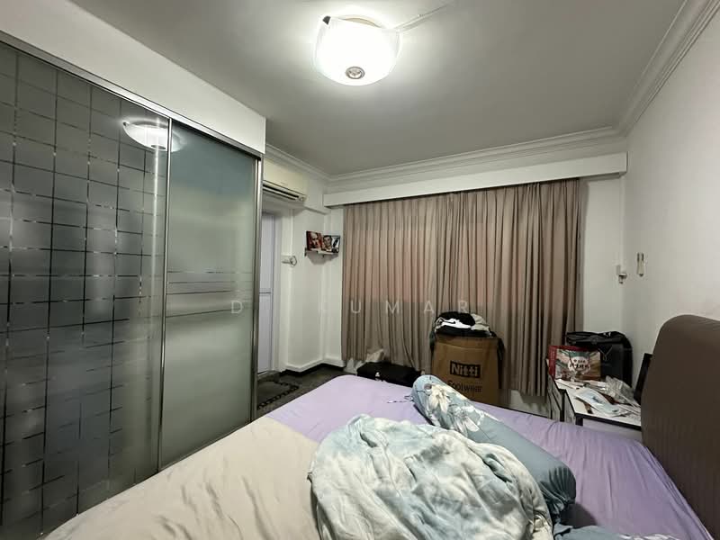 305 Tampines Street 32, 305 Tampines Street 32, 3 Bedrooms, 1,356 sqft, HDB Flat For Rent, by D. Kumar, 25384410 - Master bedroom - PropertyGuru.com.sg