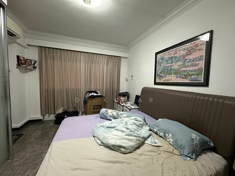 305 Tampines Street 32, 305 Tampines Street 32, 3 Bedrooms, 1,356 sqft, HDB Flat For Rent, by D. Kumar, 25384410 - Master bedroom - PropertyGuru.com.sg