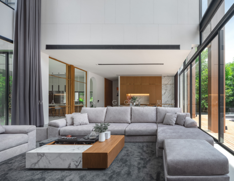 ⭐NEW! Stunning Grand Bungalow⭐ Artistic Design⭐ Basement, Pool & Lift⭐