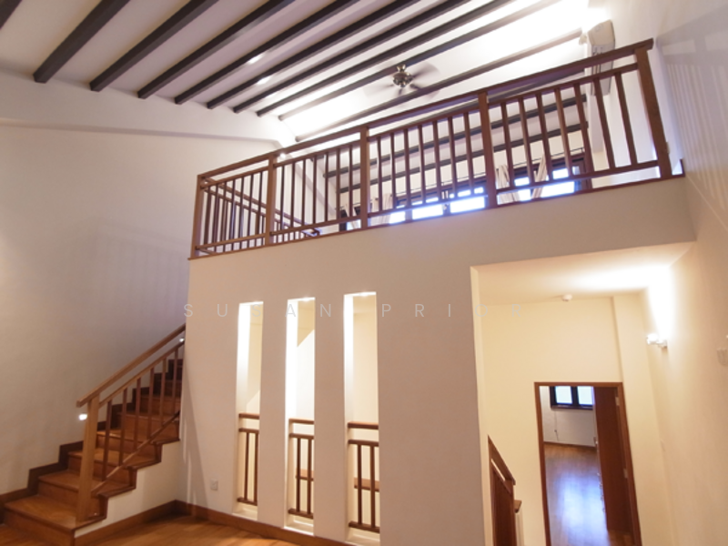 Blair / Everton / Spottiswoode Big 6 Bed/ Carpark Conservation House