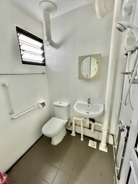 156 Ang Mo Kio Avenue 4, 156 Ang Mo Kio Avenue 4, 2 Bedrooms, 882 sqft, HDB Flat For Rent, by Kean Ng 黄和杰, 25385915 - PropertyGuru.com.sg