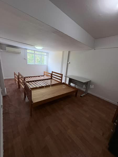431 Clementi Avenue 3, 431 Clementi Avenue 3, Room Rental, 200 sqft, HDB Flat For Rent, by Marie D Lam, 25386153 - PropertyGuru.com.sg