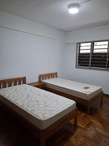 410 Pandan Gardens, 410 Pandan Gardens, 2 Bedrooms, 775 sqft, HDB Flat For Rent, by A O, 25386166 - PropertyGuru.com.sg
