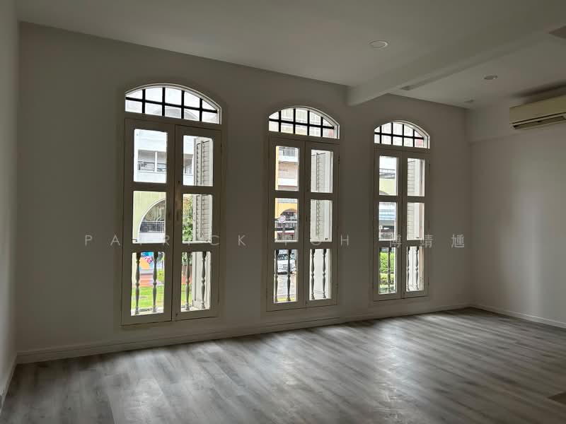 upper cross street, upper cross street, 1,050 sqft, Shop / Shophouse For Rent, by Patrick Poh 傅靖尰, 25386452 - CommercialGuru.com.sg