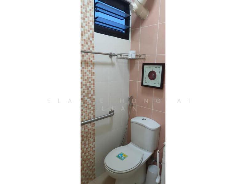 69 Bedok South Avenue 3, 69 Bedok South Avenue 3, Room Rental, 200 sqft, HDB Flat For Rent, by Elaine Hong Ai Lian, 25386686 - PropertyGuru.com.sg