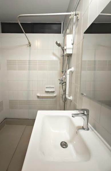 Loyang Valley, 214 Loyang Avenue, Changi Airport / Changi Village, 2 Bedrooms, 1,500 sqft, Condominium For Rent, by Fengwen Kong (Feng), 25386747 - PropertyGuru.com.sg