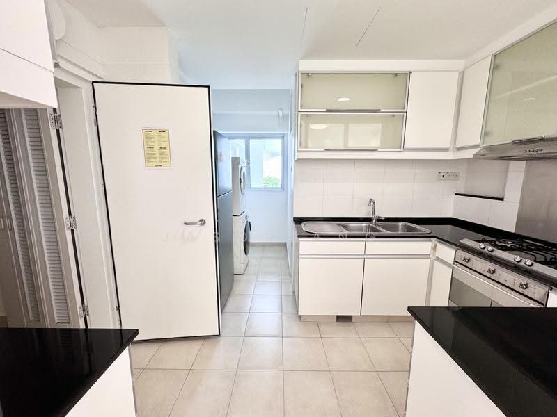 Cote D'Azur, 62 Marine Parade Road, East Coast / Marine Parade, 3 Bedrooms, 1,389 sqft, Condominium For Rent, by Jason Ang, 25387008 - Kitchen area - PropertyGuru.com.sg