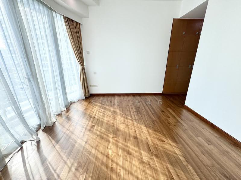 Cote D'Azur, 62 Marine Parade Road, East Coast / Marine Parade, 3 Bedrooms, 1,389 sqft, Condominium For Rent, by Jason Ang, 25387008 - Master bedroom - PropertyGuru.com.sg