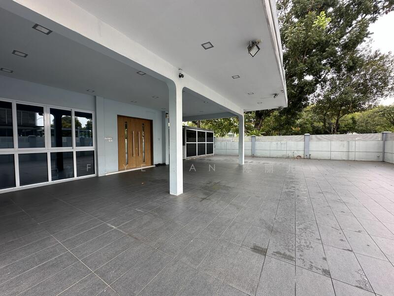 For Sale - Freehold Pool MRT Marble Flooring ,Park 9 Cars, Lorong Chuan MRT