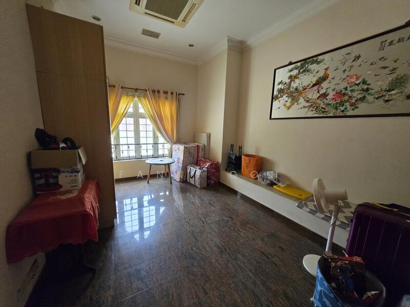 ⭐ Rare Gem In The East ⭐ Beautiful Plot ⭐ Excellent Locale ⭐ Detached