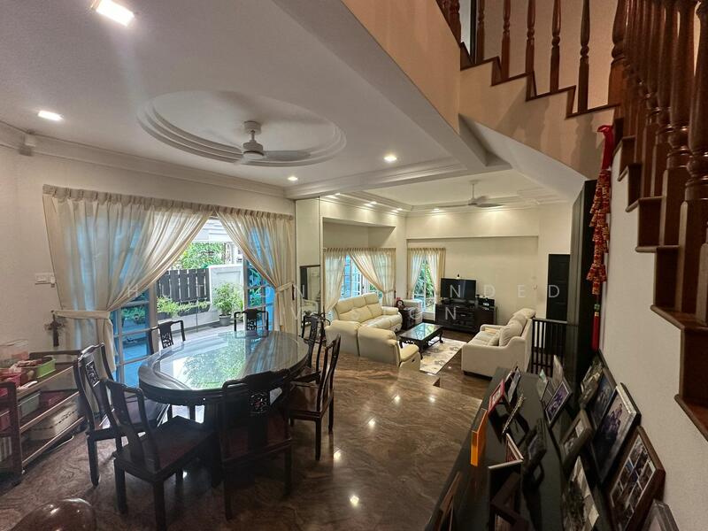 For Sale - Tranquil & Elegant Home Near Greenery, Coast & City Life