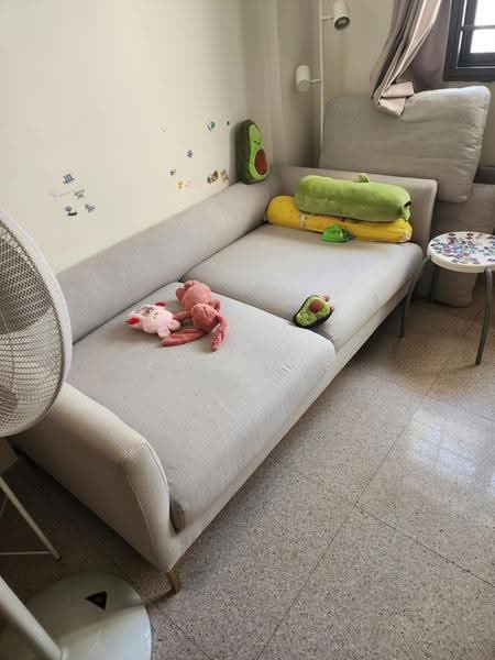 20 Jalan Membina, 20 Jalan Membina, Alexandra / Commonwealth, 3 Bedrooms, 969 sqft, HDB Flat For Rent, by Francis Pang, 25389397 - Living Room - PropertyGuru.com.sg