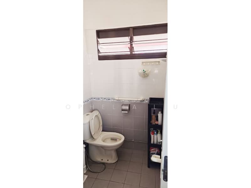 218 Ang Mo Kio Avenue 1, 218 Ang Mo Kio Avenue 1, Room Rental, 200 sqft, HDB Flat For Rent, by Ophelia Liu, 25389793 - PropertyGuru.com.sg