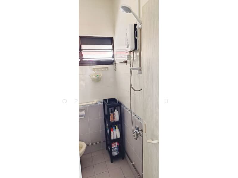218 Ang Mo Kio Avenue 1, 218 Ang Mo Kio Avenue 1, Room Rental, 200 sqft, HDB Flat For Rent, by Ophelia Liu, 25389793 - PropertyGuru.com.sg