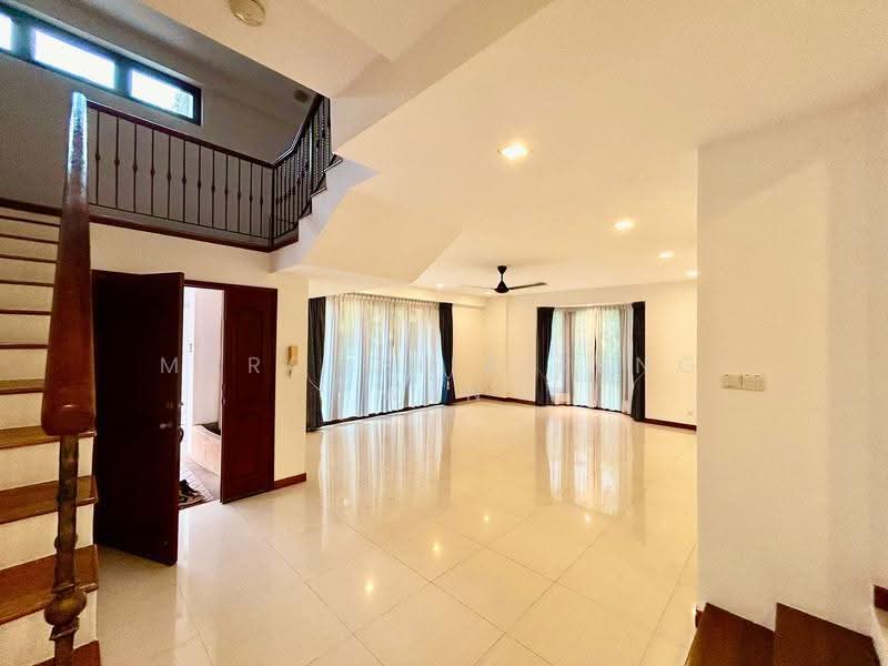 Spacious Detached with Bountiful Garden and In-Ground Pool @ D28, Mins Drive to Serangoon Gardens, Hougang / Punggol / Sengkang, 5 Bedrooms, 6,000 sqft, Detached House For Rent, by Marc Chia Peng Wen, 25389879 - PropertyGuru.com.sg