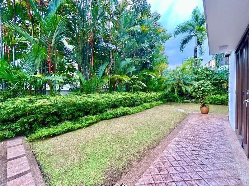 Spacious Detached with Bountiful Garden and In-Ground Pool @ D28, Mins Drive to Serangoon Gardens, Hougang / Punggol / Sengkang, 5 Bedrooms, 6,000 sqft, Detached House For Rent, by Marc Chia Peng Wen, 25389879 - PropertyGuru.com.sg