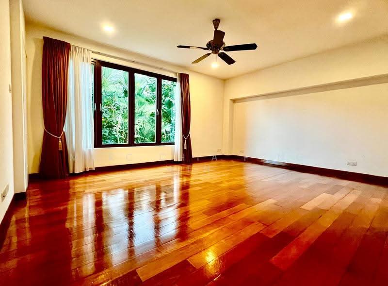 Spacious Detached with Bountiful Garden and In-Ground Pool @ D28, Mins Drive to Serangoon Gardens, Hougang / Punggol / Sengkang, 5 Bedrooms, 6,000 sqft, Detached House For Rent, by Marc Chia Peng Wen, 25389879 - PropertyGuru.com.sg