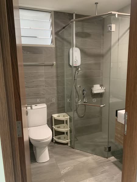 WhiteHaven, 334 Pasir Panjang Road, 1 Bedroom, 320 sqft, Apartment For Rent, by K B Keng, 25390038 - Attached bath - PropertyGuru.com.sg