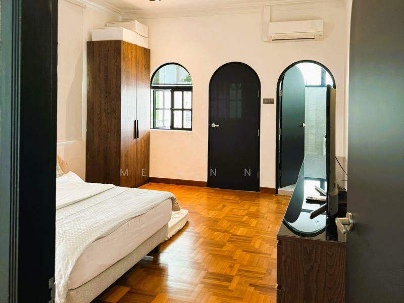 ⭐PRICE DOWN⭐FREEHOLD Bungalow @ $15XXpsf only✅Renovate, A&A or Rebuild... YOUR Choice, ❤️Face East⚡12M Frontage⚡8 Cars⚡PCN❤️, East Coast / Marine Parade, 5 Bedrooms, 5,300 sqft, Semi-Detached House For Sale, by Melvin Ng, 25390455 - PropertyGuru.com.sg
