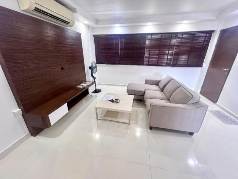 335B Smith Street, 335B Smith Street, Boat Quay / Raffles Place / Marina, 3 Bedrooms, 1,076 sqft, HDB Flat For Rent, by Ben Lee, 25391843 - PropertyGuru.com.sg