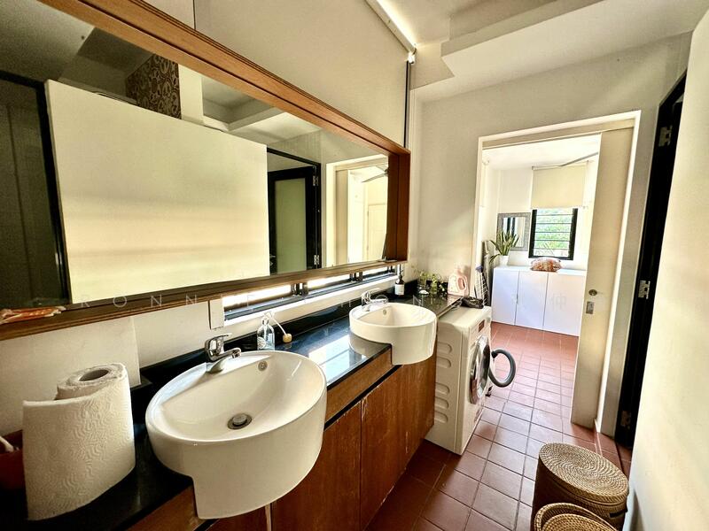 Dual Basin Outside Bathroom