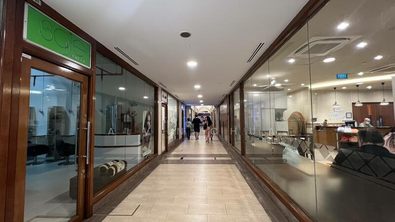 Burlington Square, 175 Bencoolen Street, 409 sqft, Mall Shop For Sale, by Alvin Chua, 25393682 - CommercialGuru.com.sg