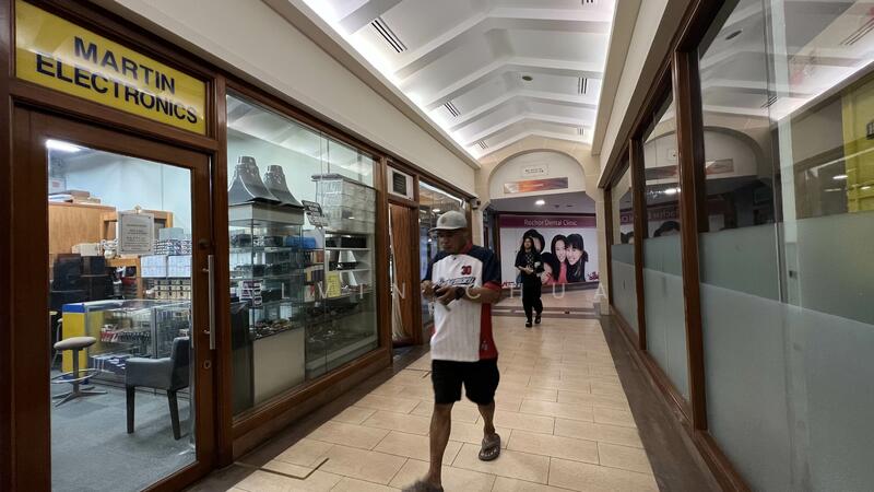 Burlington Square, 175 Bencoolen Street, 409 sqft, Mall Shop For Sale, by Alvin Chua, 25393682 - CommercialGuru.com.sg