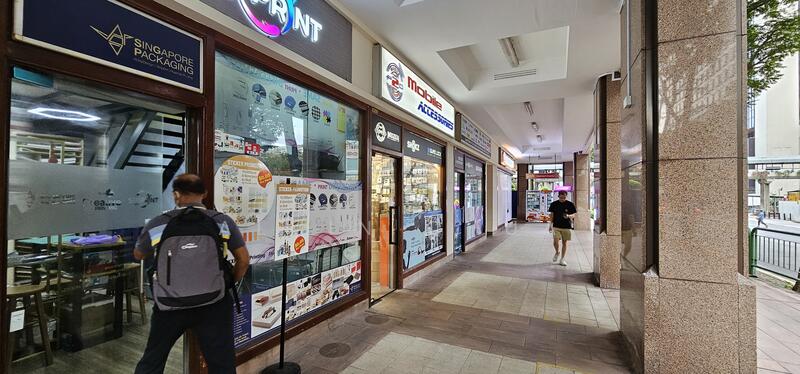 Burlington Square, 175 Bencoolen Street, 409 sqft, Mall Shop For Sale, by Alvin Chua, 25393682 - CommercialGuru.com.sg