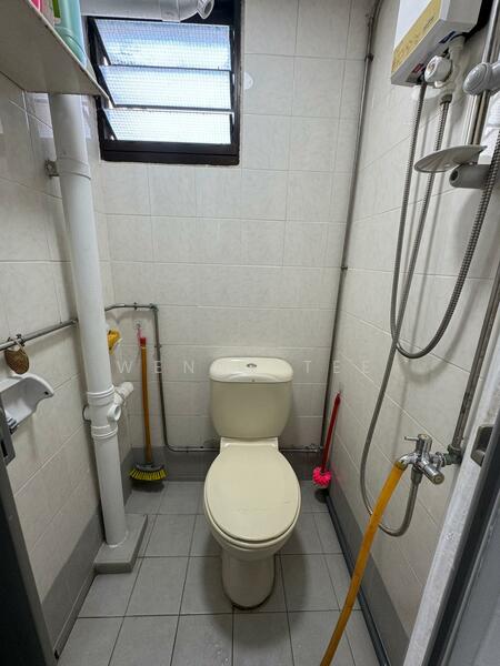 For Rent - 2 Beach Road