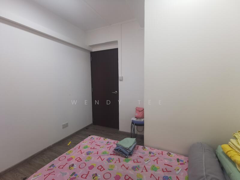 For Rent - 2 Beach Road
