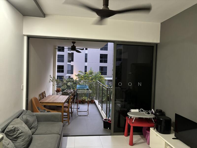 Miltonia Residences, 554 Miltonia Close, 3 Bedrooms, 861 sqft, Condominium For Rent, by Karine Soon, 25393697 - PropertyGuru.com.sg