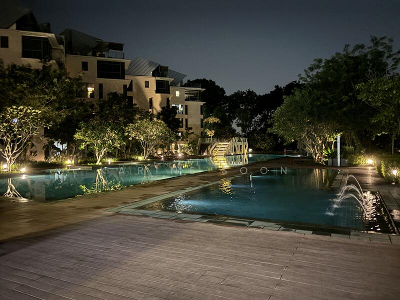 Miltonia Residences, 554 Miltonia Close, 3 Bedrooms, 861 sqft, Condominium For Rent, by Karine Soon, 25393697 - Nice pool with breathtaking view - PropertyGuru.com.sg