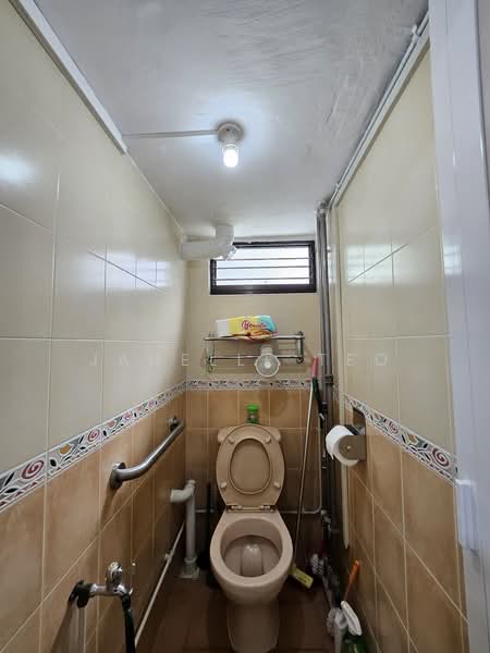 35 Bedok South Avenue 2, 35 Bedok South Avenue 2, Bedok / Upper East Coast, Room Rental, 150 sqft, HDB Flat For Rent, by Janelle Teo, 25394358 - PropertyGuru.com.sg