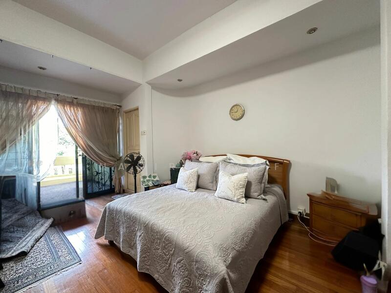 Corner Terrace Beside Kembangan MRT, Changi Road/Lorong Sarina/Jalan Masjid, Eunos / Geylang / Paya Lebar, 4 Bedrooms, 2,500 sqft, Corner Terrace For Sale, by Nasir Eusof, 25395570 - PropertyGuru.com.sg