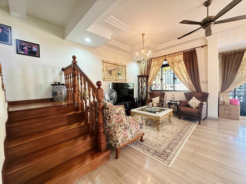 Corner Terrace Beside Kembangan MRT, Changi Road/Lorong Sarina/Jalan Masjid, Eunos / Geylang / Paya Lebar, 4 Bedrooms, 2,500 sqft, Corner Terrace For Sale, by Nasir Eusof, 25395570 - PropertyGuru.com.sg